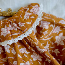 Load image into Gallery viewer, Pimprinelle Blouse