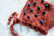 Load image into Gallery viewer, Camellia Merino Bonnet